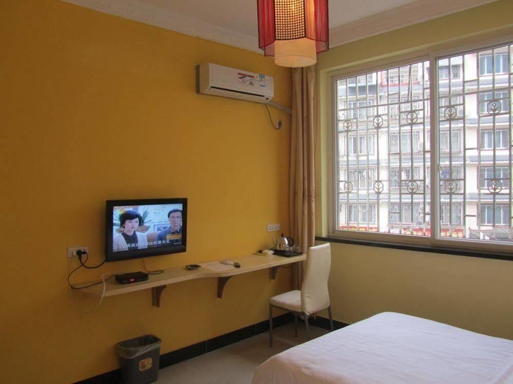 Yangshuo Romantic Inn Яншуо Екстер'єр фото