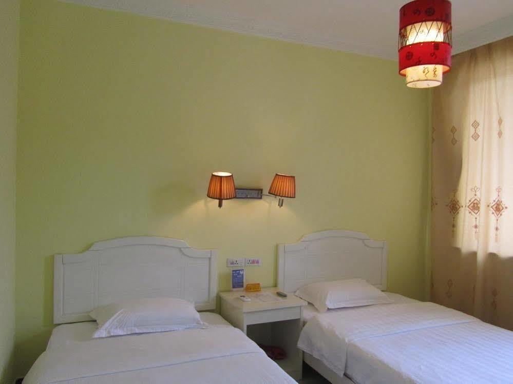 Yangshuo Romantic Inn Яншуо Екстер'єр фото