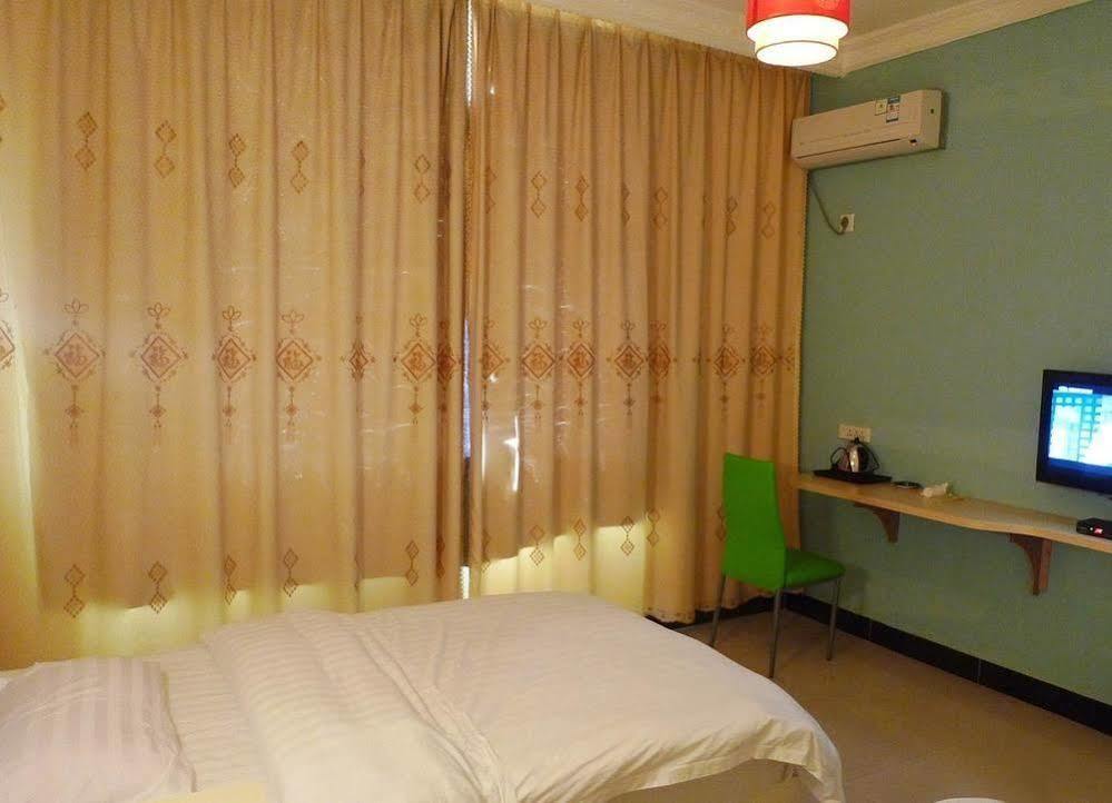 Yangshuo Romantic Inn Яншуо Екстер'єр фото